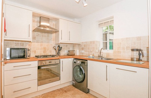 Stalham Cabaña | THE MILL STONES, family friendly, with a garden in Stalham