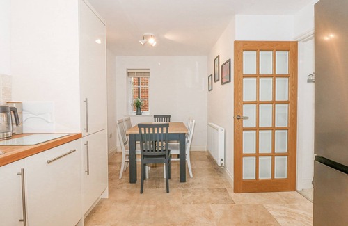 Stalham Cabaña | THE MILL STONES, family friendly, with a garden in Stalham