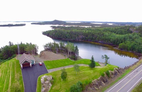 Summerford Casa | The Millhouse Oceanfront Cottage