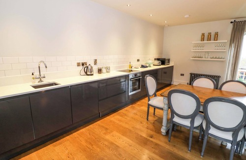 Moreton Cabaña | THE MILLHOUSE, pet friendly, luxury holiday cottage in Welland