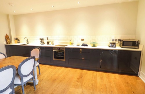 Moreton Cabaña | THE MILLHOUSE, pet friendly, luxury holiday cottage in Welland