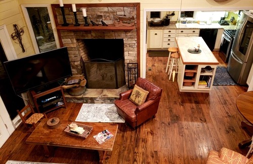 Highlands Cabina | The MillStone Cabins *Highlands 2 Cabins on Fly Fishing River