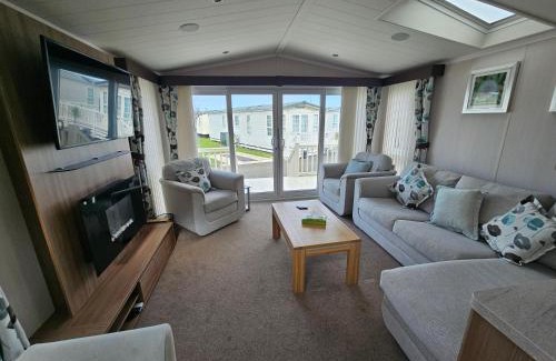 Rhyl Otro | The MINI LODGE