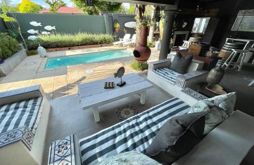 Ekurhuleni Apartamento | The Minimalist Studio B
