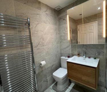 West Hendon Apartamento | The Mint Green House