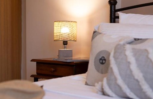 Mytilene Apartamento | The Mirror Apartment