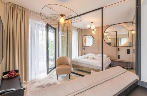 Ustronie Morskie Apartamento | The Mirror Loft 364 w obiekcie Bałtyk Sun- Parking Bawialnia w CENIE- Holiday City