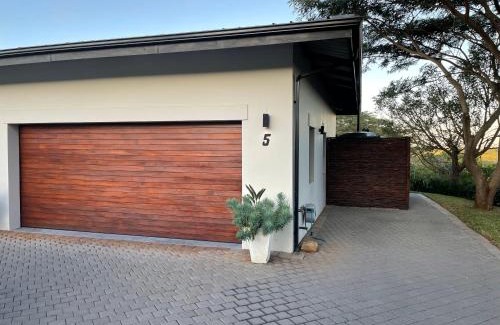 Mtunzini Apartamento | the mod pod studio