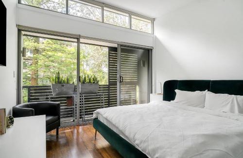 Leichhardt Casa | The Mod - Striking Split Level Gem in Sydney's West