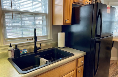 Sioux Falls Casa | The Modern Bungalow, Near DTSF, Dog Friendly, Private Sauna