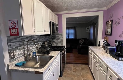 Erie Casa | Fully furnished 2BR- Perfect for Long-term stays! ☕️