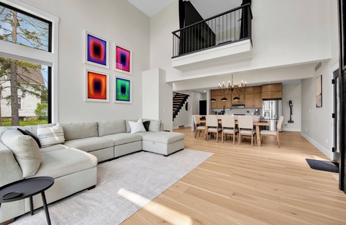 Port Sanilac Casa | The Modern Glass Haus - Main St - DT Port Sanilac, walkable, hot tub open!