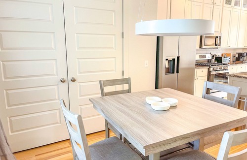 Fayetteville Casa | The Modern Mission, 3 bed/3 bath, 2 mi from UA and Dickson, 2 bikes included