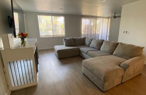 Sherman Oaks Apartamento | The Modern Nest