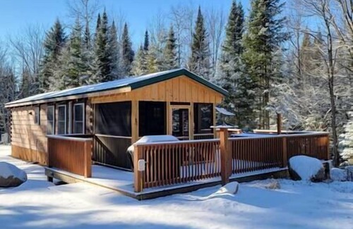 Whippleville Cabina | Private Modern Tiny Home II (Titus Ski, C7 Trail)