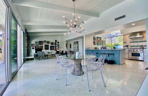 Vista Las Palmas Casa | The Modern Rose - Vista Las Palmas Mid-Century Mod Stunning Design