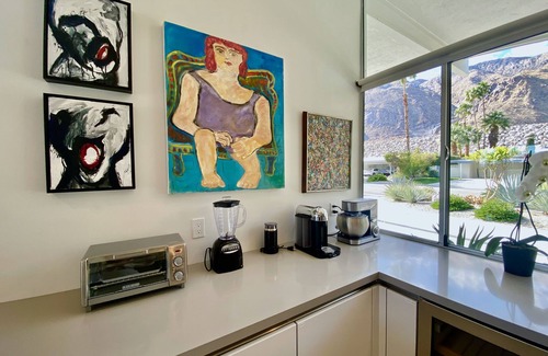 Vista Las Palmas Casa | The Modern Rose - Vista Las Palmas Mid-Century Mod Stunning Design