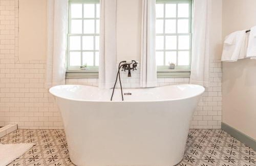 Waco Casa | The Mohawk Valley House - 4 suite boutique hotel renamed