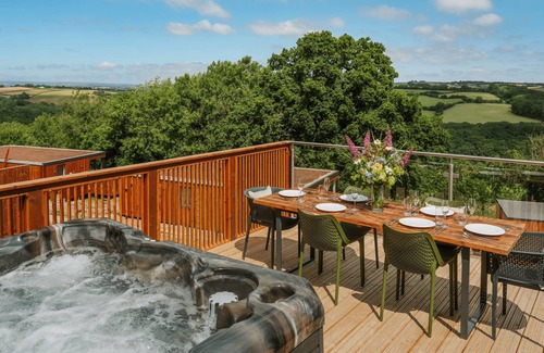 Chittlehamholt Cabaña | The Mole resort 3 bedrooms that sleeps 6 guests