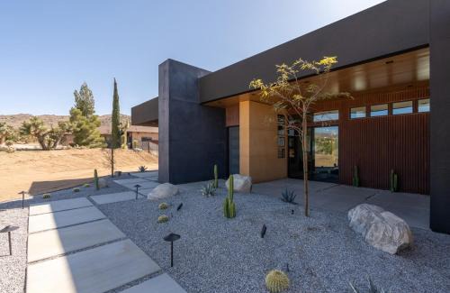 Yucca Valley Casa | The Monarch by Fieldtrip New Luxury Estate with Pool Spa Resort Amenities