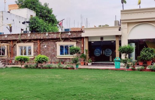 Muzaffarpur Complejo | The Monarch garden ressort