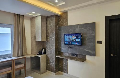 Jorhat Hotel | The Monarch Hotel By Birina