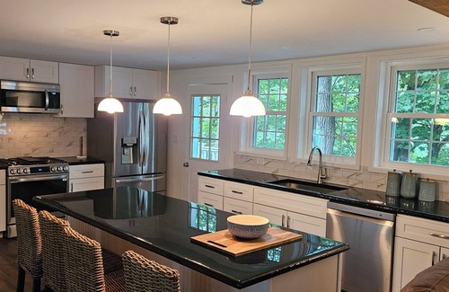 Fly Creek Casa | The Monarch - Private Setting, Heated Pool, 6 Bedroom, New Build. 6 min to CDP
