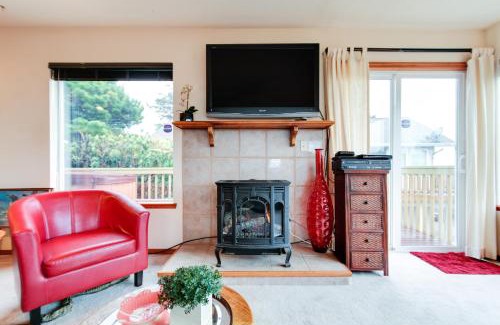 Nelscott Casa | The Money Pit Beach House