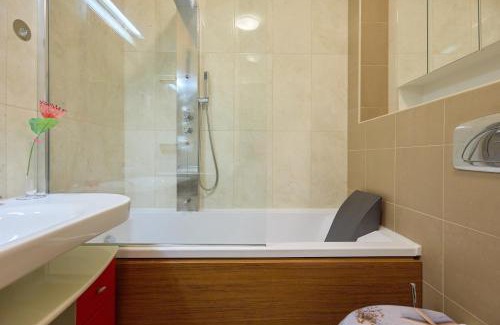 Babin Kuk Apartamento | The Monroe - Stylish 2 BD Apartment In Villa Orsan