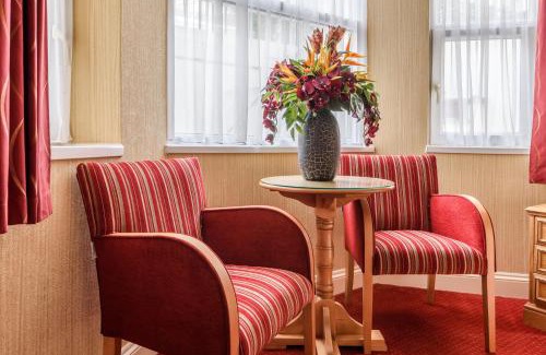 Queen's Gate Hotel | The Montana Hotel