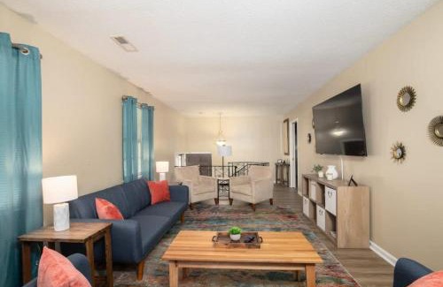 New Castle Casa | The Monterey Maison-20min N of Downtown, 6BR