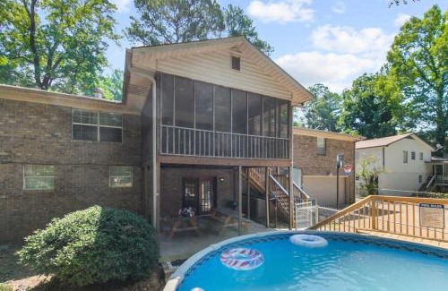 New Castle Casa | The Monterey Maison-20min N of Downtown, 6BR