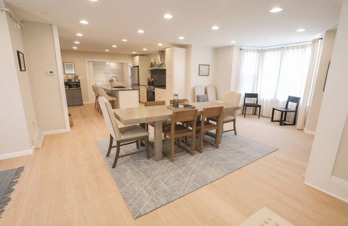 Frankenmuth Casa | The Montford - Frankenmuth's Premier Downtown Retreat - Entire Home