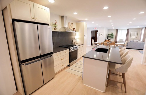 Frankenmuth Casa | The Montford - Frankenmuth's Premier Downtown Retreat - Entire Home