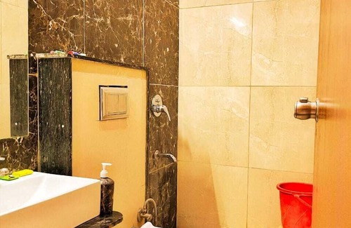 Sanwer Complejo | The Moonlight Resort Indore