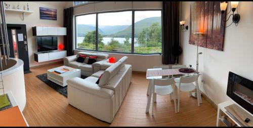 Fort William Casa | The Moorings