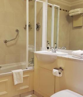 Portmagee Casa | The Moorings Hotel & Seafood Restaurant