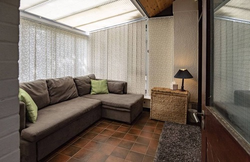 Norwich Casa | The Moorings da al río. Incluye bañera de hidromasaje y barco privado.