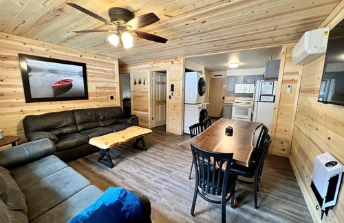 Hayward Cabina | The Morgan-Your Northwoods Escape!