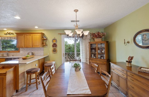 Loma Del Rey Casa | The Morning Sun Home | Spacious, Updated, Fun--Views!