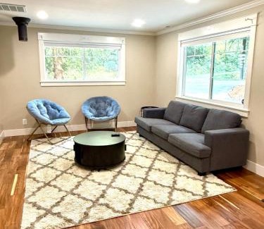 Issaquah Casa | The Mossy Nook A Cozy Escape in the Woods!