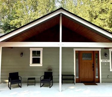 Issaquah Casa | The Mossy Nook A Cozy Escape in the Woods!