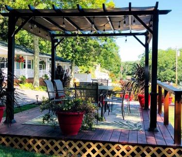 Lincolnville Casa | The Mount Battie Inn near Penobscot Bay, Maine
