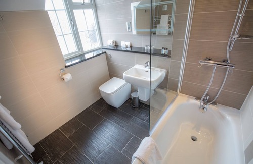 Wolverhampton Hotel | The Mount Country Manor Hotel & Golf
