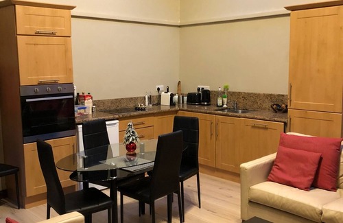 Mallow Apartamento | The Mount Hillary - Charming 2-bedroom/3-bed apartment at The Courtyard Mallow
