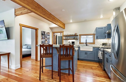 Ashland Casa | The Mountain Ave House by WanderLodges