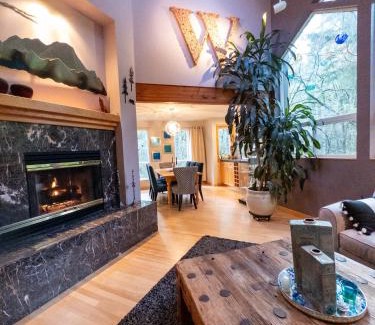 Corvallis Casa | The Mountain House