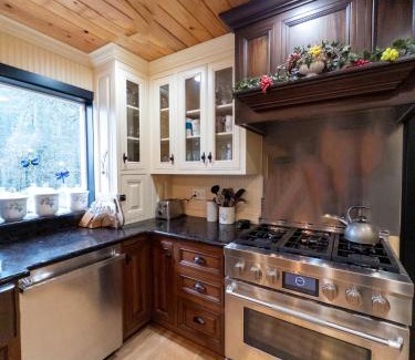 Corvallis Casa | The Mountain House