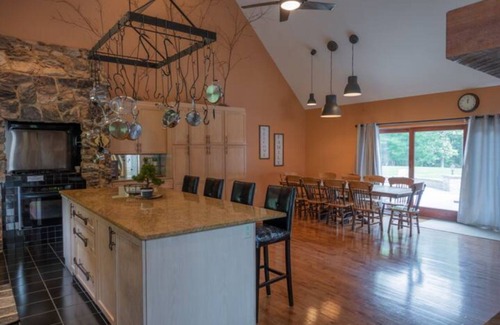 Elliottsburg Casa | The Mountain Lodge | 8 Bed, 3.5 Bath