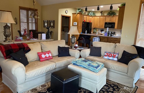 Whittier Cabina | The Mountain View Lodge - Luxury in Whittier! Awesome views from every deck!